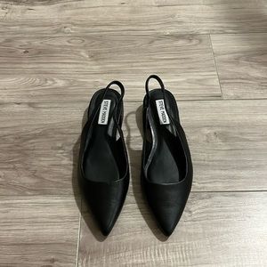 Steve Madden Black Blakely Leather Pointed Toe Slingback Flats